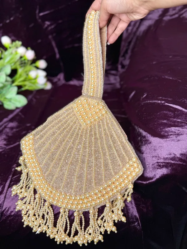 Tria_Tassel_Potli